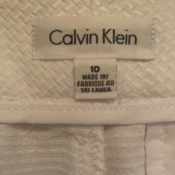 Calvin Klein white material shorts. - Picture 5 of 5
